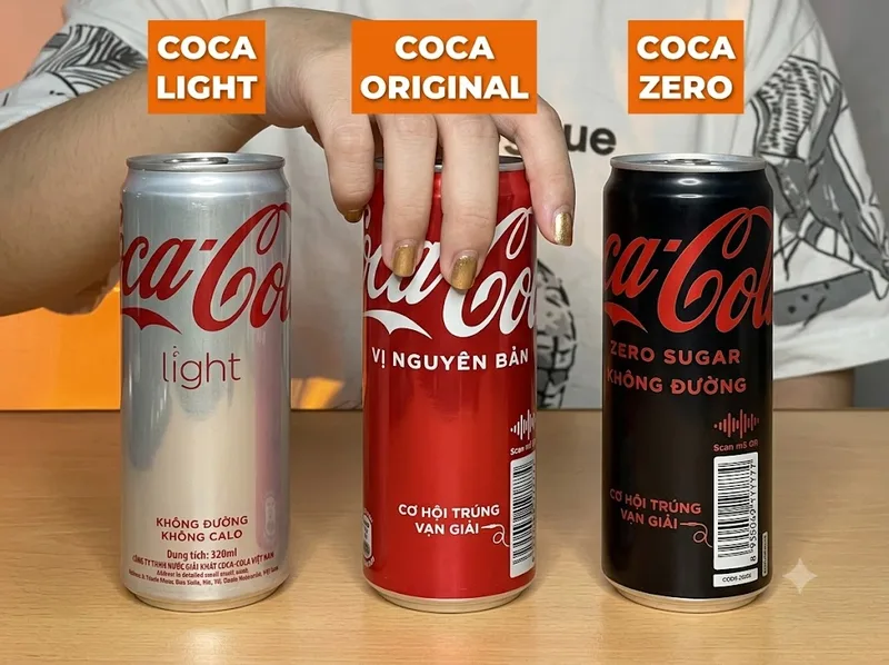 Coca truyền thống chứa đường, còn Coca Zero và Light không đường.