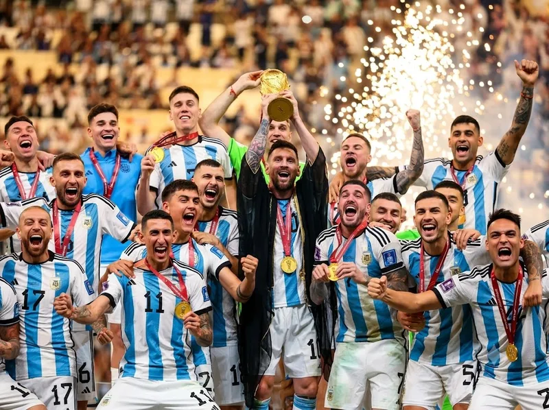 Messi cùng Argentina vô địch World Cup 2022 sau trận chung kết với Pháp